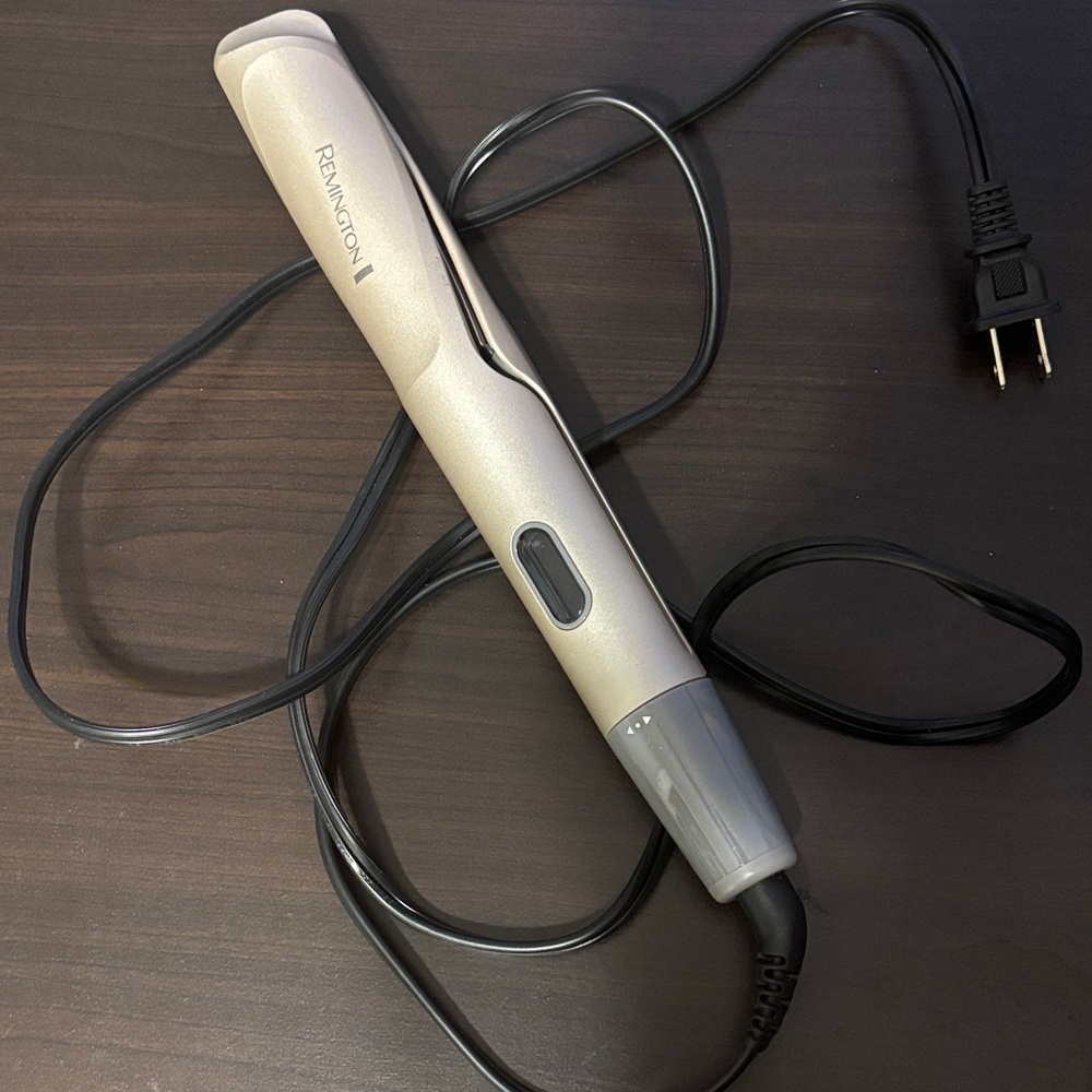 Remington Hair Straightener / Styling Iron Beige & Gray Great Working Condition
